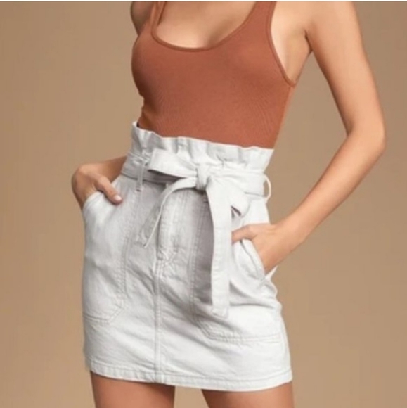 Free People Splendor in the Grass Cream Paper Bag Waist Mini Skirt Size 2 - Picture 3 of 14